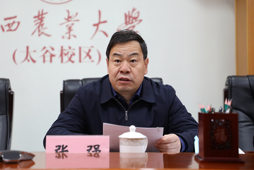 张强讲话张强在主持会议时指出,近年来,我们坚定不移推动全面从严治党